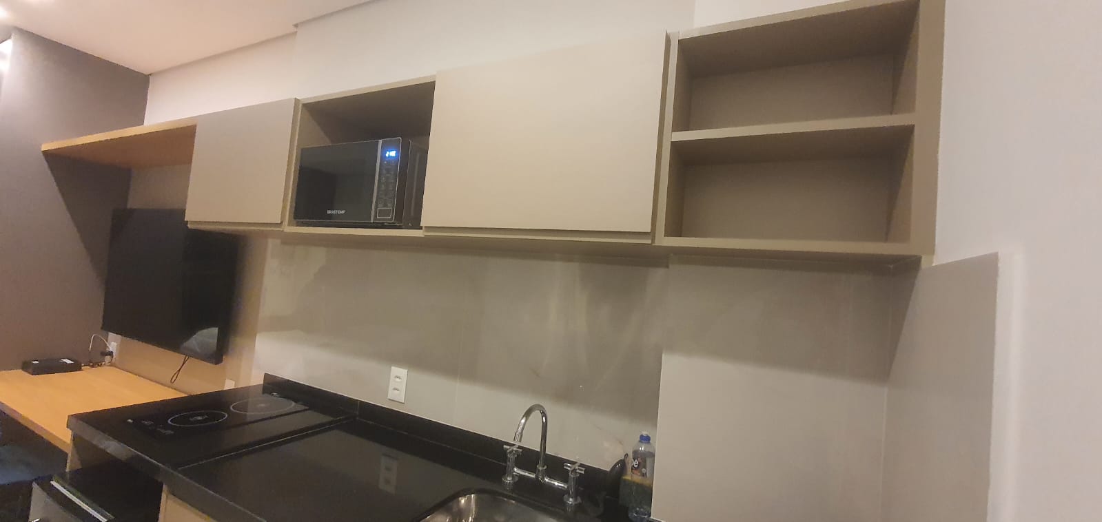 Air Brooklin 3A3I2R0 - 05